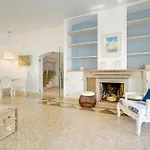 Villa Sunrise By Delilah Collection